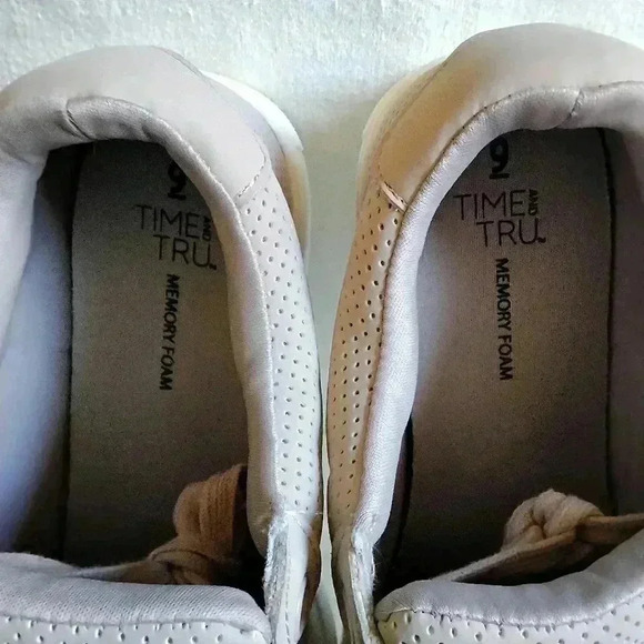 Time & True Sneakers NWOT - Picture 3 of 5